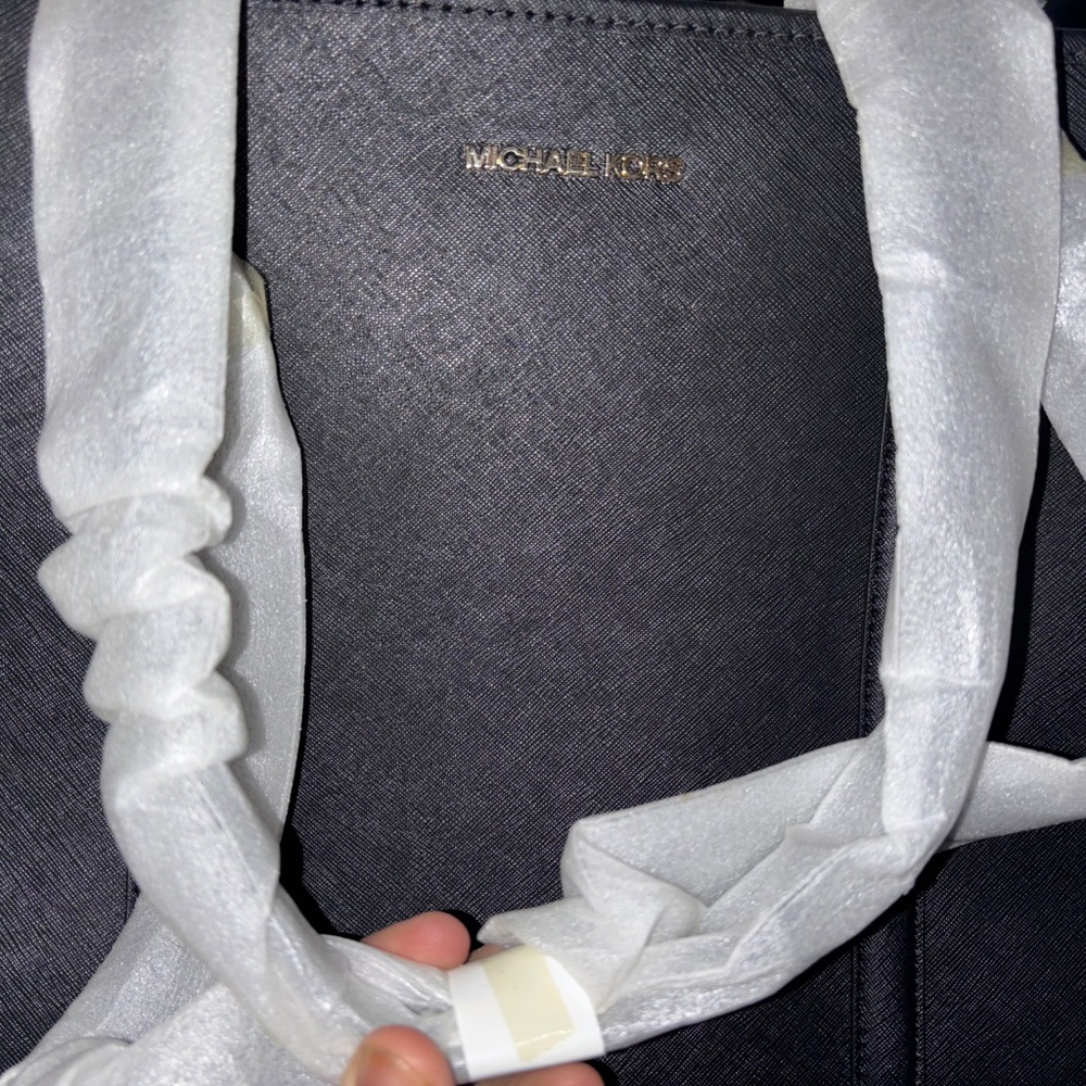 Michael Kors - Picture 5 of 6